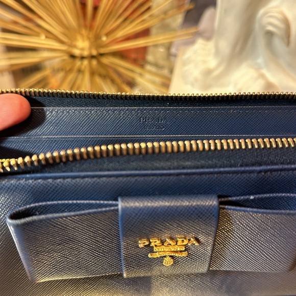 Prada long body blue bow walllet.  EUC. - Picture 9 of 11